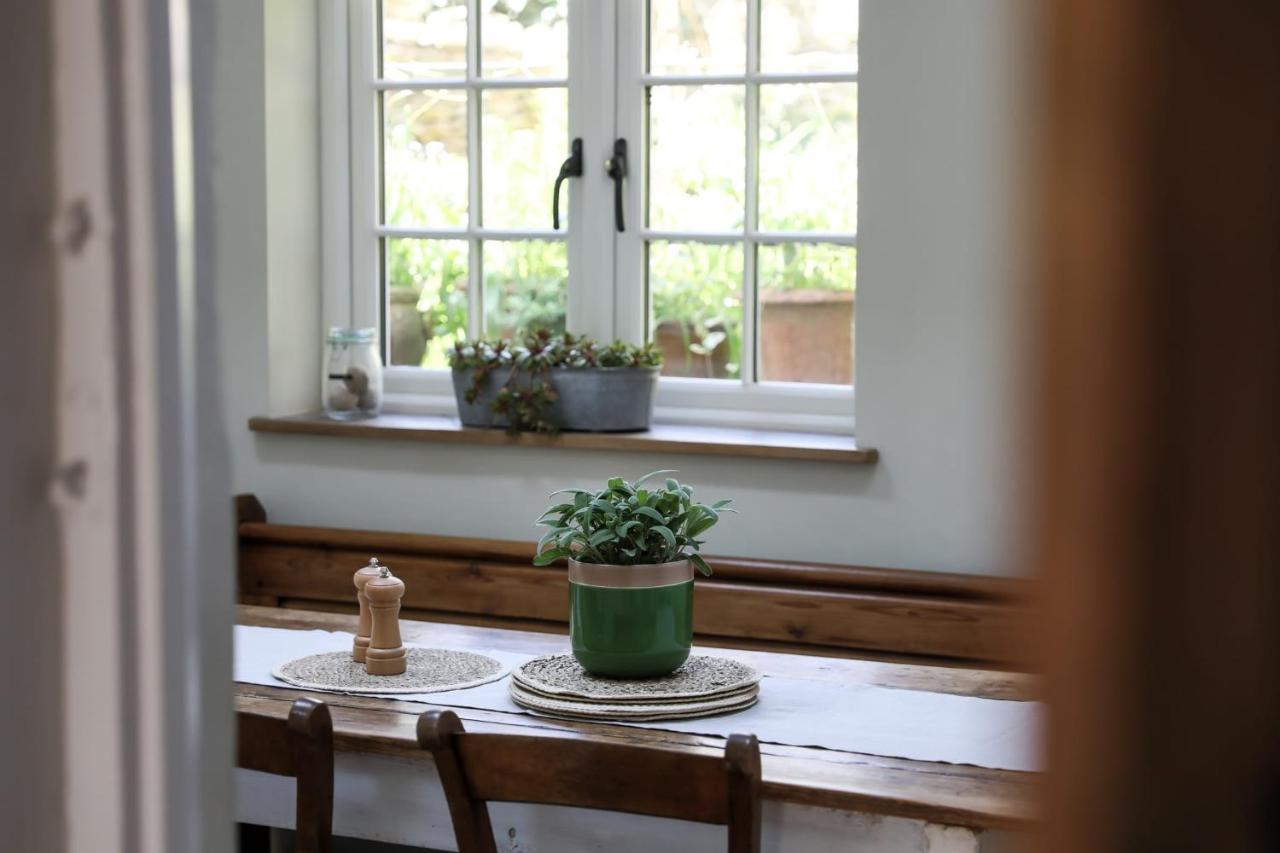 Coombers Mead Cottage Tetbury Dış mekan fotoğraf